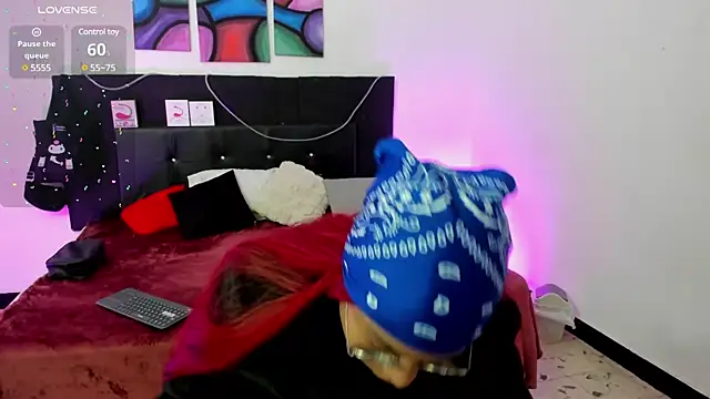 Snapshot of im_angels77 chatting on 02/24/25, 01:46 im angels77 online show from 02/24/25, 01:46