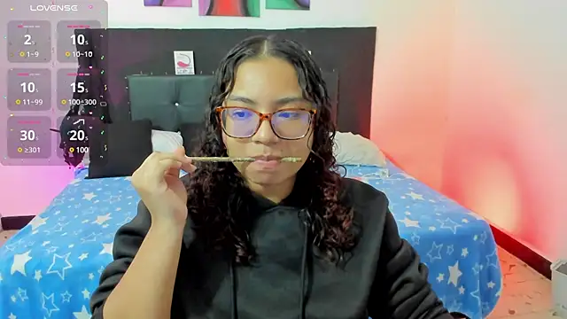 Snapshot of im_angels77 chatting on 03/23/25, 02:26 im angels77 online show from 03/23/25, 02:26