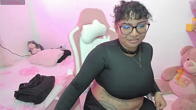 Snapshot of im_angels77 chatting on 09/17/25, 04:14 im angels77 online show from 09/17/25, 04:14