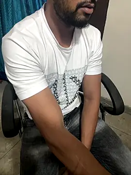 Snapshot of sexyboy09 chatting on 09/15/25, 10:37 sexyboy09 online show from 09/15/25, 10:37