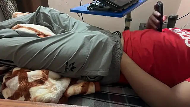 Snapshot of sexyboy09 chatting on 10/25/25, 06:43 sexyboy09 online show from 10/25/25, 06:43