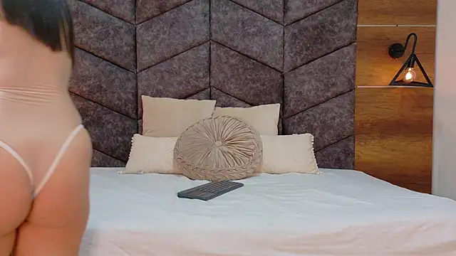 JaylaScott   online show from 12/05/25, 11:41