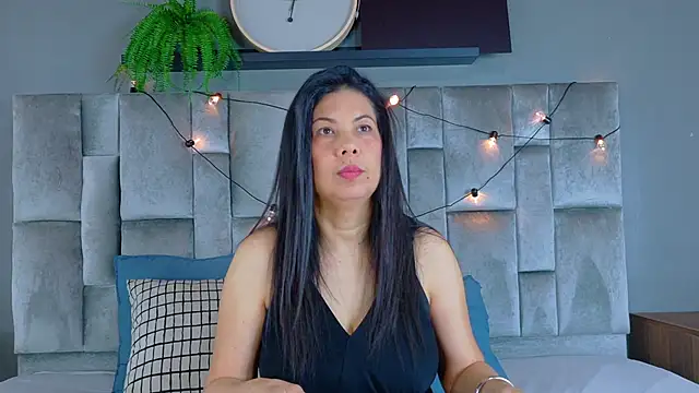 JaylaScott   online show from 04/04/26, 11:40