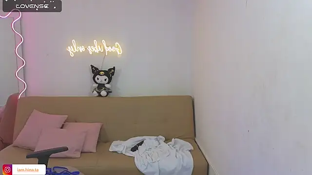 Snapshot of hina_tay chatting on 02/06/25, 10:26 hina tay online show from 02/06/25, 10:26