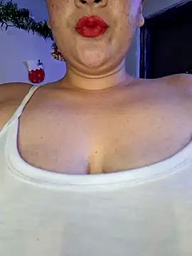 Snapshot of alexxaa96 chatting on 12/29/24, 01:13 alexxaa96 online show from 12/29/24, 01:13