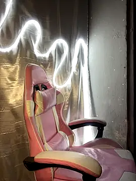 Snapshot of alexxaa96 chatting on 10/08/25, 02:53 alexxaa96 online show from 10/08/25, 02:53