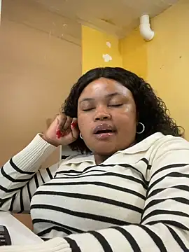 Curveysinaa online show from 03/05/25, 08:10