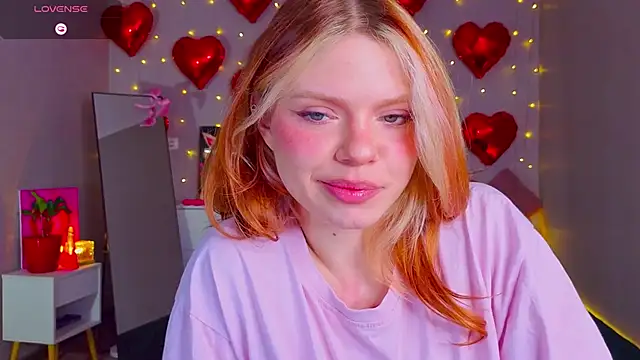 Snapshot of Red__Candy chatting on 03/26/26, 03:28 Red Candy online show from 03/26/26, 03:28