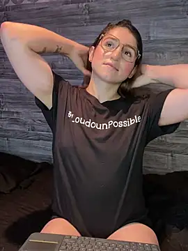 kamel-ayesha online show from 12/19/24, 12:23