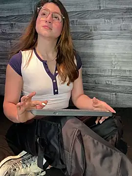 kamel-ayesha online show from 01/06/25, 02:47