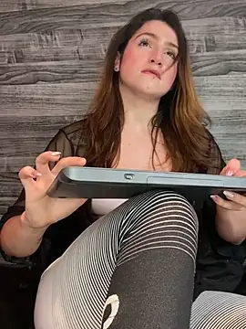 kamel-ayesha online show from 01/16/25, 06:37