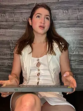 kamel-ayesha online show from 02/08/25, 02:49