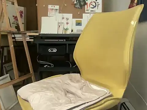 Snapshot of naughtyonbicycle chatting on 09/18/25, 01:46 naughtyonbicycle online show from 09/18/25, 01:46