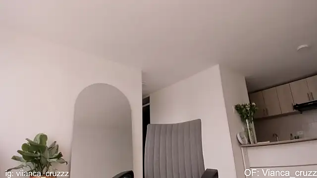 Snapshot of vianca_cruzz chatting on 01/30/25, 06:32 vianca cruzz online show from 01/30/25, 06:32