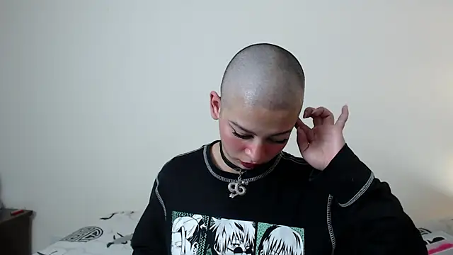 Bitsy Messy online show from 12/19/24, 09:18