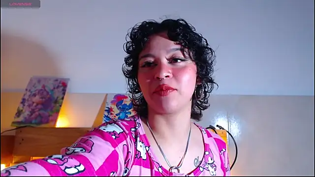 Snapshot of Bitsy_Messy chatting on 01/07/26, 03:31 Bitsy Messy online show from 01/07/26, 03:31