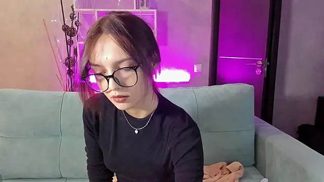 Kira Ke11y online show from 01/09/25, 08:24