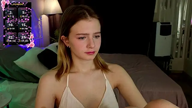 Snapshot of jenny_bunny_ chatting on 03/15/26, 01:33 jenny bunny online show from 03/15/26, 01:33