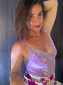 Snapshot of Liloo8923 chatting on 03/18/26, 01:20 Liloo8923 online show from 03/18/26, 01:20