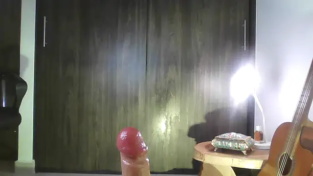 Snapshot of Liloo8923 chatting on 04/11/26, 07:45 Liloo8923 online show from 04/11/26, 07:45