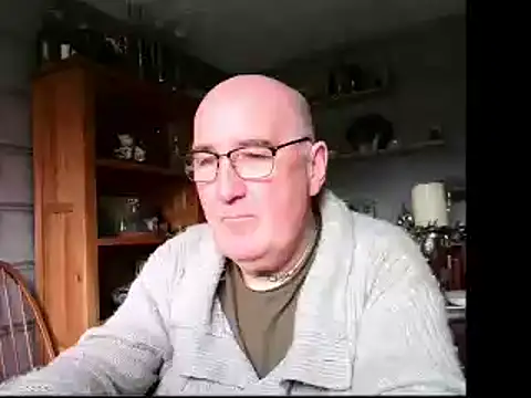 Snapshot of Adamdaddybear chatting on 12/12/24, 12:55 Adamdaddybear online show from 12/12/24, 12:55