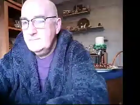 Snapshot of Adamdaddybear chatting on 12/16/24, 09:14 Adamdaddybear online show from 12/16/24, 09:14