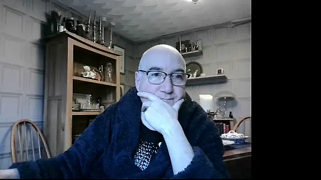 Snapshot of Adamdaddybear chatting on 01/08/25, 08:49 Adamdaddybear online show from 01/08/25, 08:49