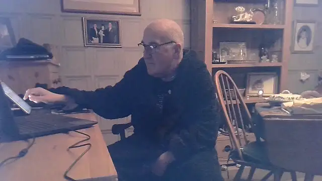 Snapshot of Adamdaddybear chatting on 02/01/25, 09:51 Adamdaddybear online show from 02/01/25, 09:51