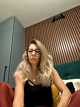 SukyGirl online show from 11/05/25, 07:41