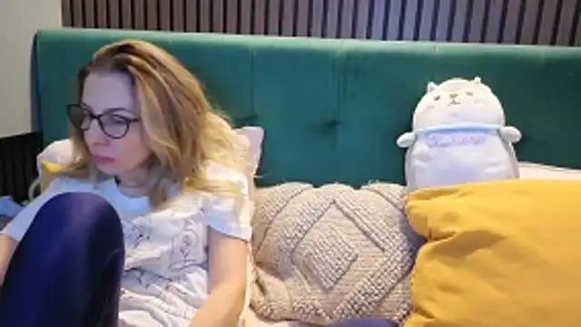 Snapshot of SukyGirl chatting on 04/04/26, 08:01 SukyGirl online show from 04/04/26, 08:01