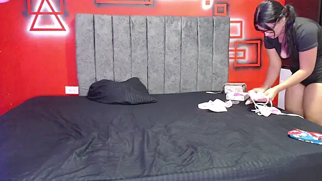 dirty couple22 online show from 10/05/25, 02:04