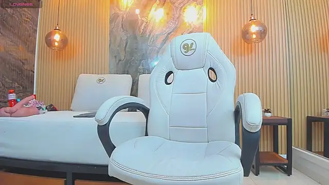 ella harper online show from 10/22/25, 03:29