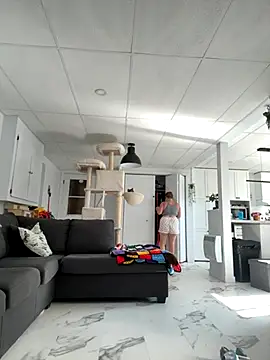 Sweetleeahxx online show from 09/16/25, 01:01