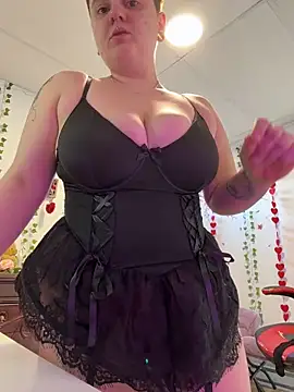 Snapshot of Sweetleeahxx chatting on 03/10/26, 01:38 Sweetleeahxx online show from 03/10/26, 01:38