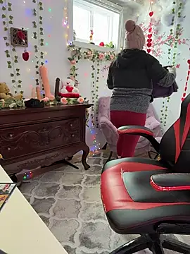 Snapshot of Sweetleeahxx chatting on 03/12/26, 05:30 Sweetleeahxx online show from 03/12/26, 05:30