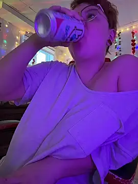 Snapshot of Sweetleeahxx chatting on 03/21/26, 10:53 Sweetleeahxx online show from 03/21/26, 10:53