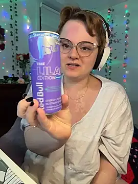 Snapshot of Sweetleeahxx chatting on 05/22/26, 01:13 Sweetleeahxx online show from 05/22/26, 01:13