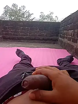 Snapshot of Tanker_95 chatting on 12/22/24, 03:22 Tanker 95 online show from 12/22/24, 03:22