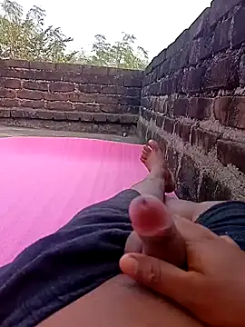 Snapshot of Tanker_95 chatting on 12/23/24, 09:38 Tanker 95 online show from 12/23/24, 09:38