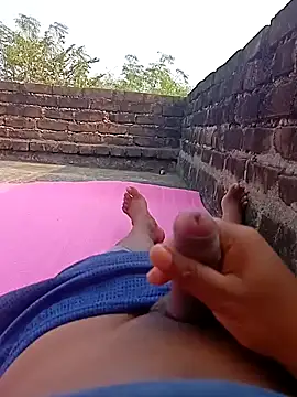 Snapshot of Tanker_95 chatting on 12/24/24, 08:22 Tanker 95 online show from 12/24/24, 08:22