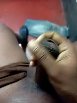 Snapshot of Tanker_95 chatting on 01/11/25, 11:02 Tanker 95 online show from 01/11/25, 11:02