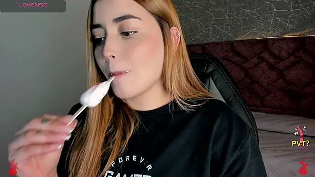 Lucia star   online show from 01/07/25, 07:06