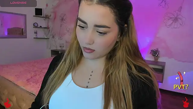 Lucia star   online show from 02/13/25, 02:45