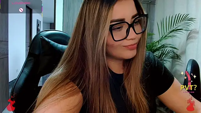 Lucia star   online show from 02/16/26, 08:05