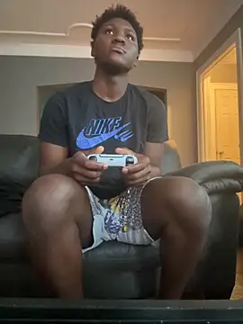 Snapshot of Festivitiesking1 chatting on 10/18/25, 12:28 Festivitiesking1 online show from 10/18/25, 12:28