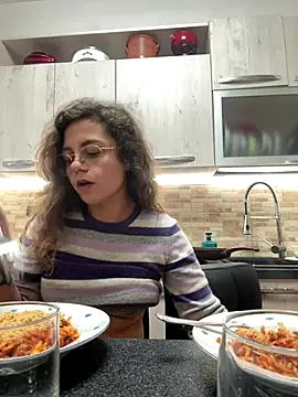 ItalianiMuli online show from 10/10/25, 05:45