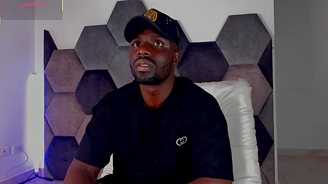 Latrellx7 online show from 04/09/26, 03:39