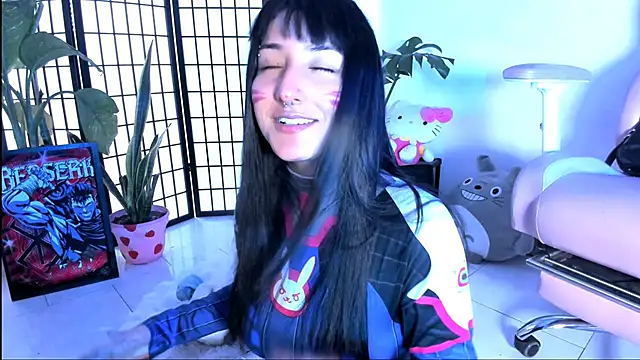 julyana  online show from 10/22/25, 05:24