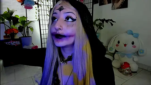 julyana  online show from 11/08/25, 05:23