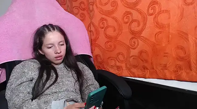 Snapshot of sweetdam12 chatting on 01/08/25, 10:16 sweetdam12 online show from 01/08/25, 10:16